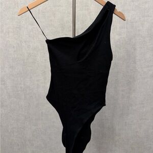 One-Shoulder Black Bodysuit